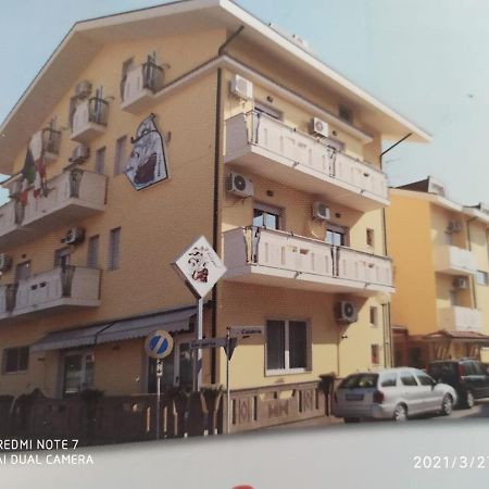 Albergo Il Veliero Pineto Exterior photo
